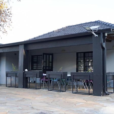 Aqua Guest House Sandown ภายนอก รูปภาพ